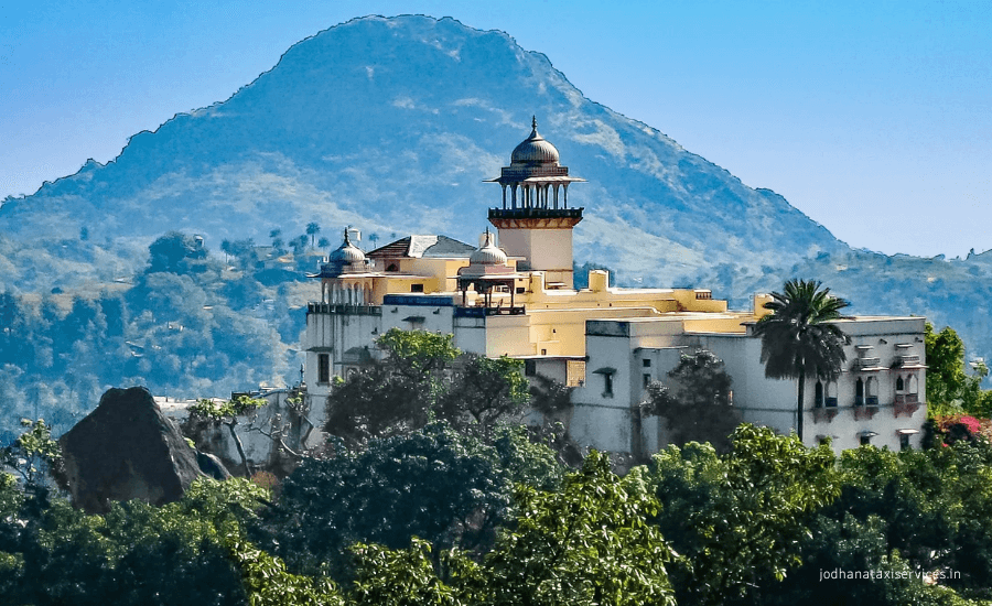 weekend getaways from Jodhpur, Jodhpur road trips, Jodhana Taxi Services, cab booking Jodhpur, Jodhpur to Udaipur cab, Jodhpur to Jaisalmer taxi, Mount Abu trip from Jodhpur, Bishnoi village tour, Osian temples, Rajasthan travel by cab