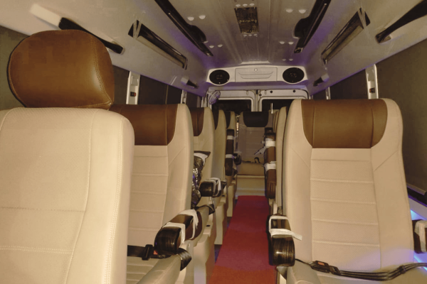 13 Seater Tempo Traveller in Jodhpur